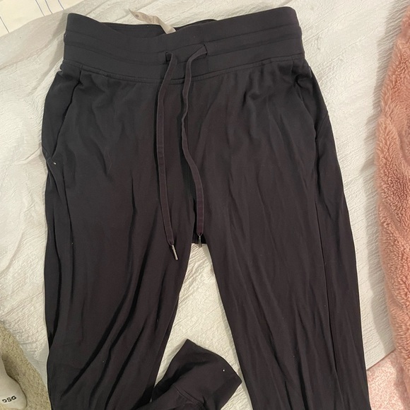 Lululemon Rulu Joggers size 6 Reg length - Picture 2 of 5